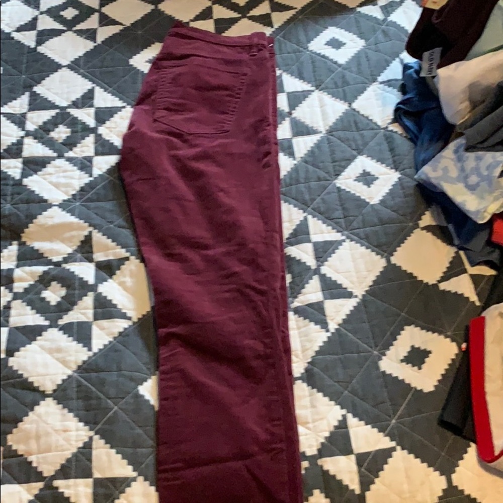 Gap corduroy burgundy pant new with tags